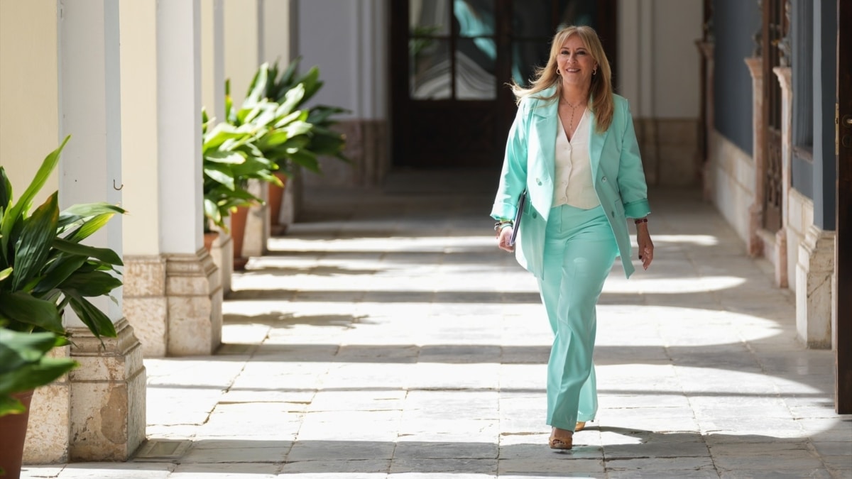 La consejera de Economía, Hacienda, Fondos Europeos y Diálogo Social de la Junta de Andalucía y portavoz del Gobierno, Carolina España, este miércoles en Sevilla tras la reunión del Consejo de gobierno.