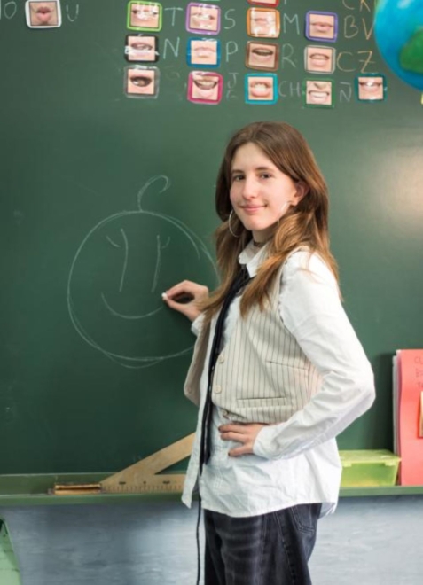 Khloe, antigua alumna del CEIP Ramón y Cajal de Alpartir y usuaria de Dytective