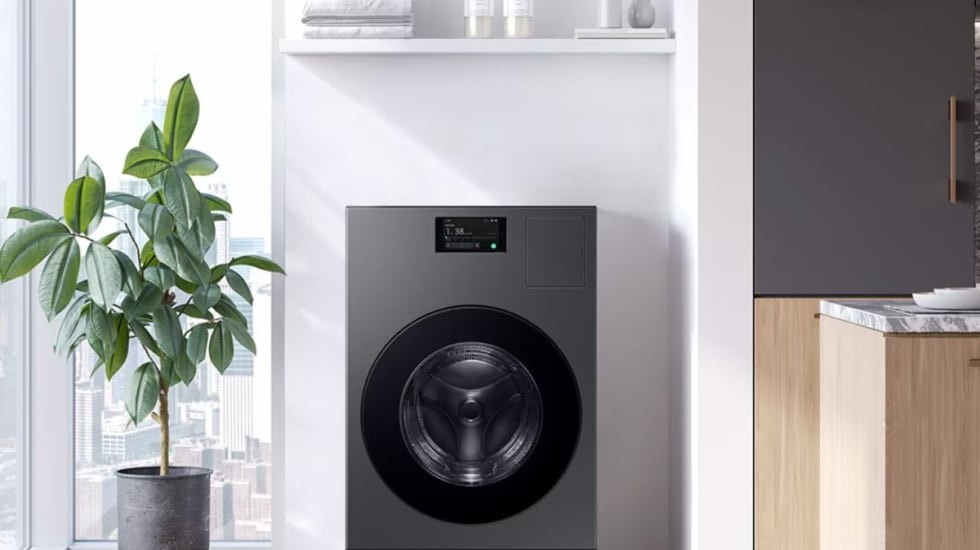 Hacer la colada este verano sale más barato con esta lavadora secadora inteligente de Samsung (con 150€ de reembolso)