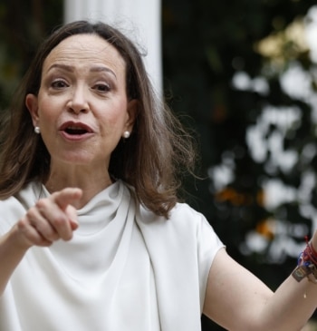 María Corina Machado acepta negociar con Delcy Rodríguez la transición en Venezuela [...]