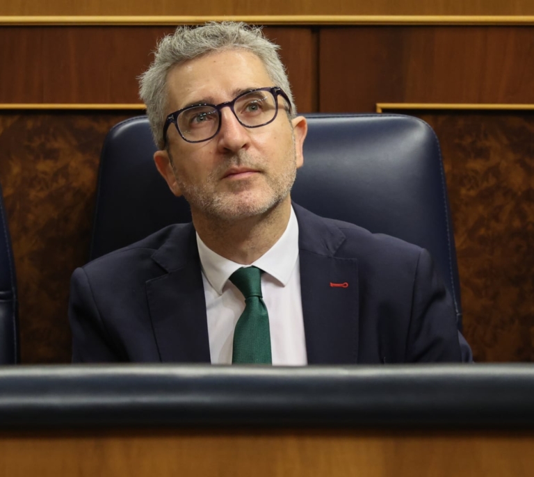Hacienda hunde la declaración conjunta del IRPF al congelar la deducción: del 20% al 12% en diez años