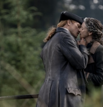 Jamie y Claire en el episodio final