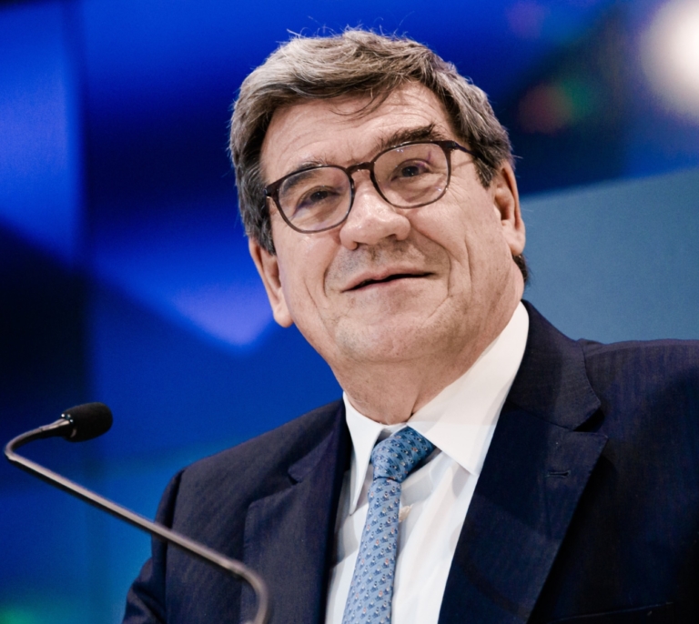 El Gobierno tendrá que sacrificar 45.000 millones para tapar el agujero de las pensiones tras la reforma de Escrivá