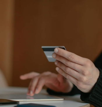 La UE actualiza las normas de las compras por internet: así es [...]