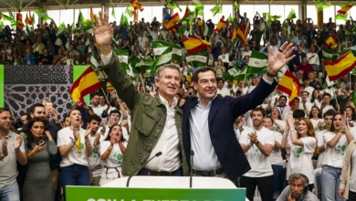 Feijóo pide "responsabilidades al máximo nivel" por la muerte de los guardias civiles y critica la ausencia de Sánchez