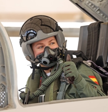 El supersónico y "muy sensible" F5 que 'pilotó' la princesa Leonor: el [...]