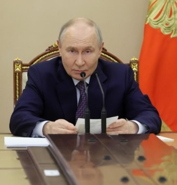 Vladimir Putin vive rehén de su obsesión por ser víctima de un [...]