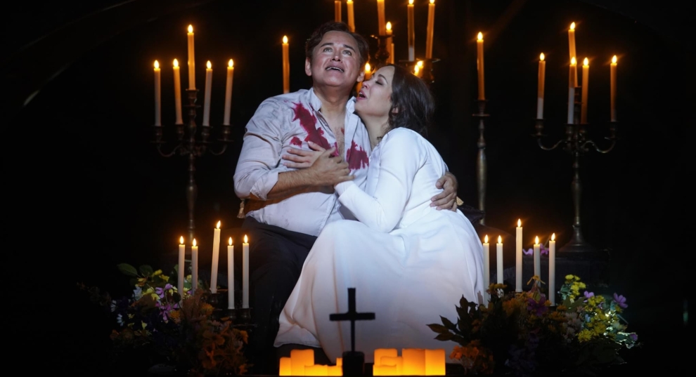 Javier Camarena y Nadine Sierra.