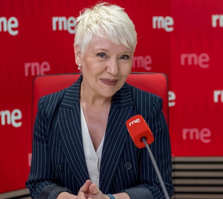 La presentadora de RNE Rosa María Molló presentó su dimisión hace tres meses, pero continuará hasta el final de curso