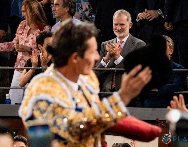 El torero más viejo (casi), por la Puerta Grande de Las Ventas