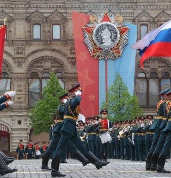 Putin conmemora el Día de la Victoria en paz gracias a Trump [...]
