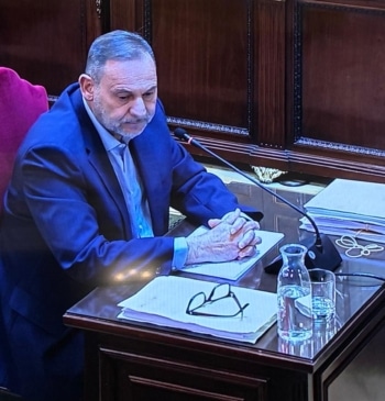 Un Ábalos en plan ministro y con el corazón roto