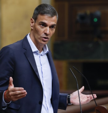 Sánchez usa su réplica para arremeter contra Ayuso y reta a Junts: [...]