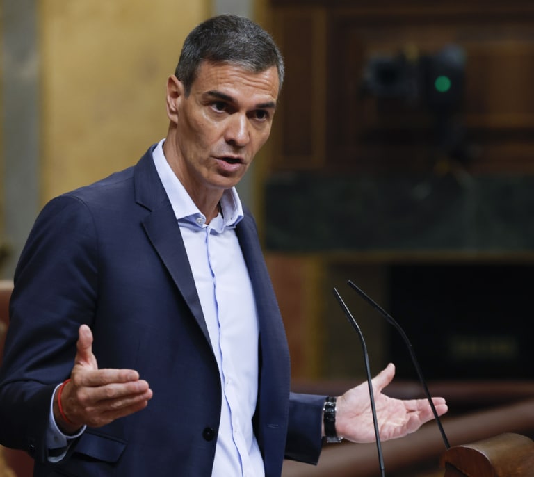 Sánchez usa su réplica para arremeter contra Ayuso y reta a Junts: si quiere una moción de censura, que la haga