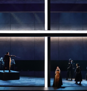 Fuego, culpa y venganza: 'Il trovatore' se convierte en un thriller negro [...]