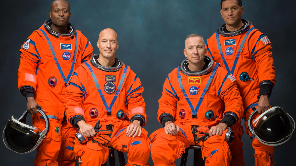 NASA presenta la tripulación de Artemis III: el italiano Luca Parmitano será el primer astronauta europeo en una misión lunar