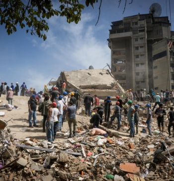 Venezuela eleva a 920 los muertos y a 3.360 los heridos tras [...]