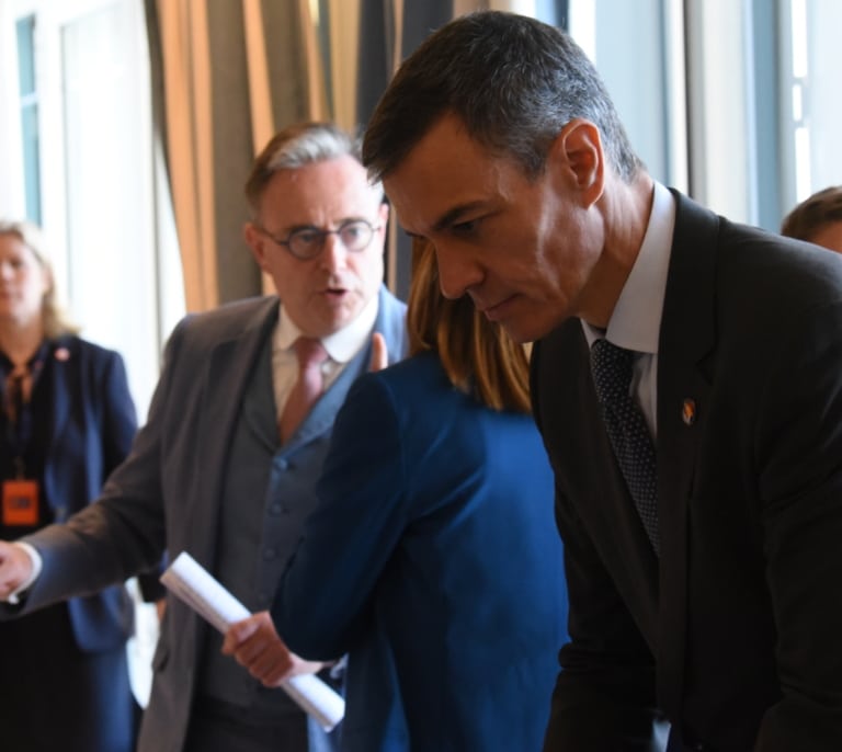 Sánchez respalda a la directora de la Guardia Civil y se desliga de las "andanzas" de Leire Díez: "Nunca las hubiera tolerado"