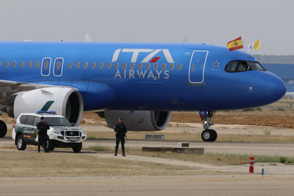 El avión de la compañía Ita Airways en el que ha viajado el papa León XIV