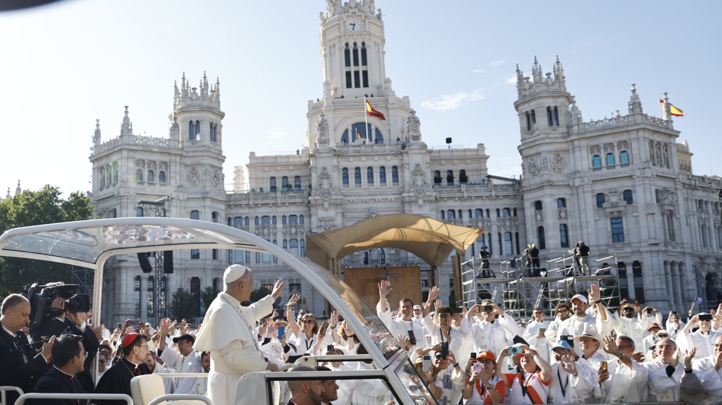Las mejores imágenes de la misa del papa León XIV en Cibeles
