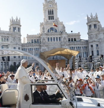 Las mejores imágenes de la misa del papa León XIV en Cibeles