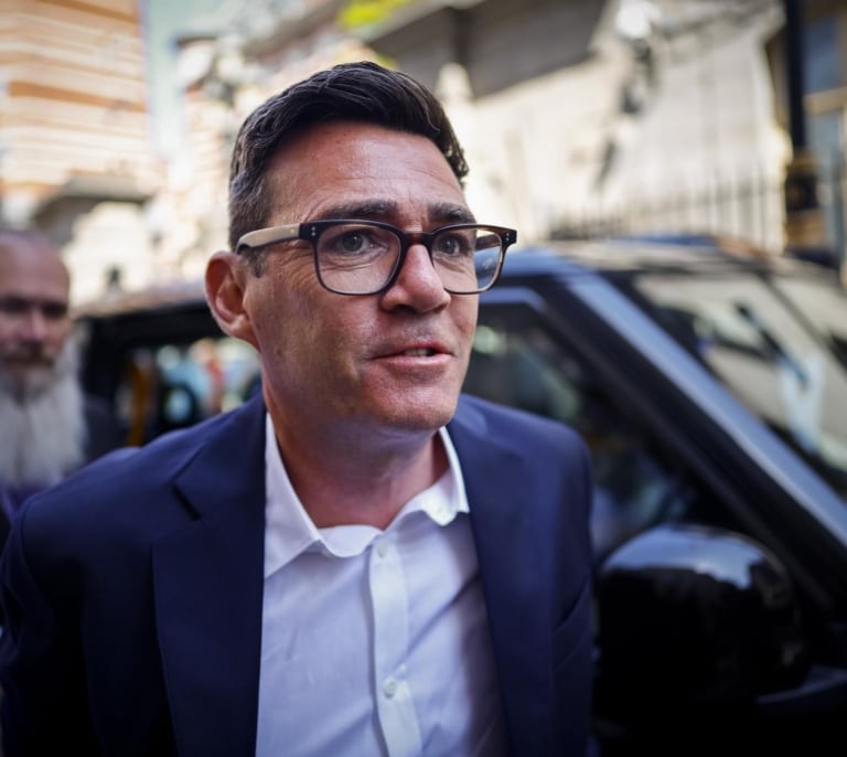 Andy Burnham, el "rey del Norte" que por fin gana la carrera en la izquierda del Reino Unido