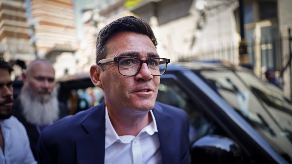 Andy Burnham, el "rey del Norte" que por fin gana la carrera en la izquierda del Reino Unido