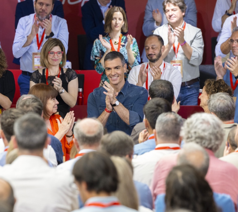 Sánchez encara un comité federal sin apenas contestación salvo Page pero agitado por la postulación de Enma López
