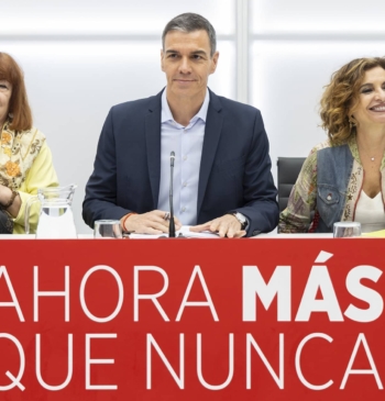 Sánchez mantiene su hoja de ruta pese a las presiones internas y [...]