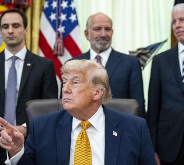 El Senado de EEUU aprueba por primera vez una resolución para que Trump ponga fin a la guerra contra Irán