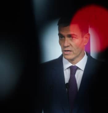 Sánchez se ata a Zapatero