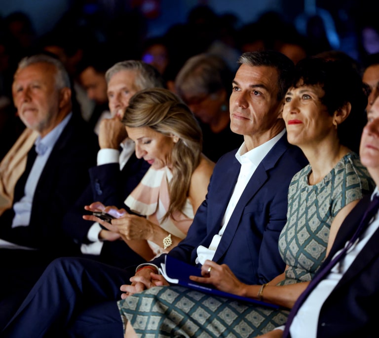 El Gobierno defiende su proceso de regularización ante el Supremo y subraya que respeta el Derecho de la UE