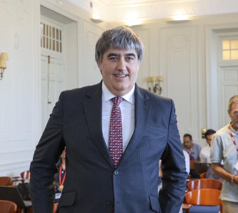 El CEO de Andbank, orgulloso del aval a Riquelme: "Es un banco que cuida al cliente"