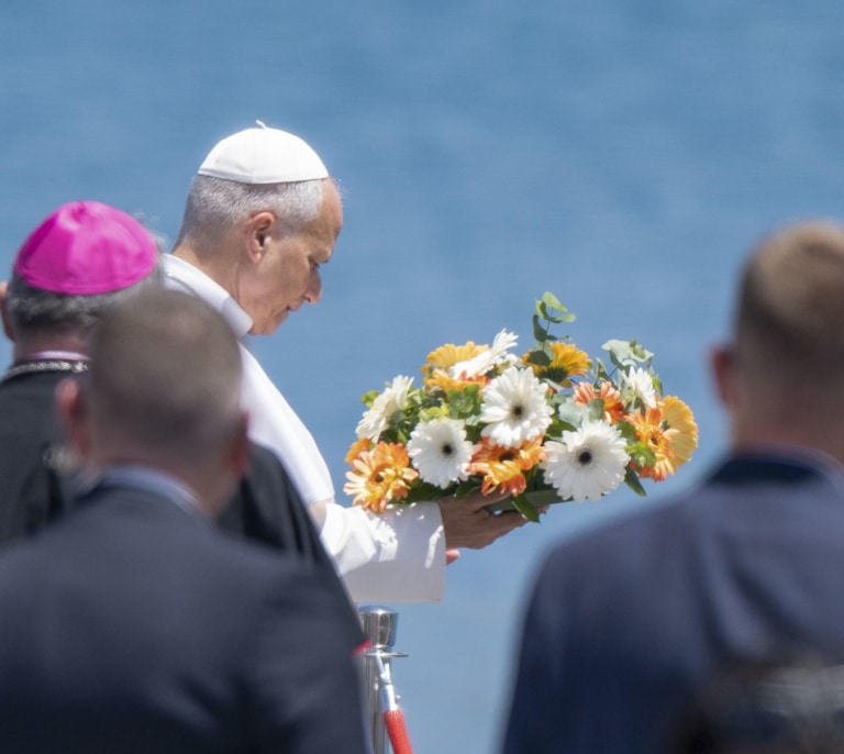 Por qué el papa habla sobre la inmigración pero no critica a Israel por los ataques a cristianos en Oriente Medio