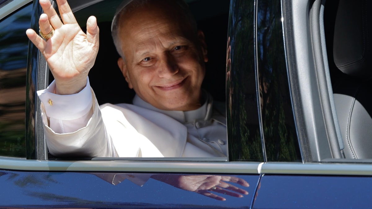 El papa León XIV a su llegada a la Conferencia Episcopal