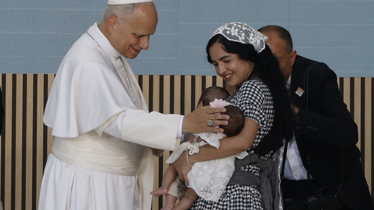 El papa León XIV visita este sábado al centro CEDIA 24 Horas, de Cáritas Madrid.