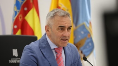 El Consell exige al Gobierno el traspaso de la gestión del litoral y más inversiones para frenar la regresión costera