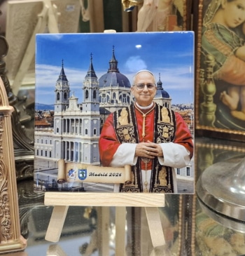 Recuerdos del papa León XIV a la venta