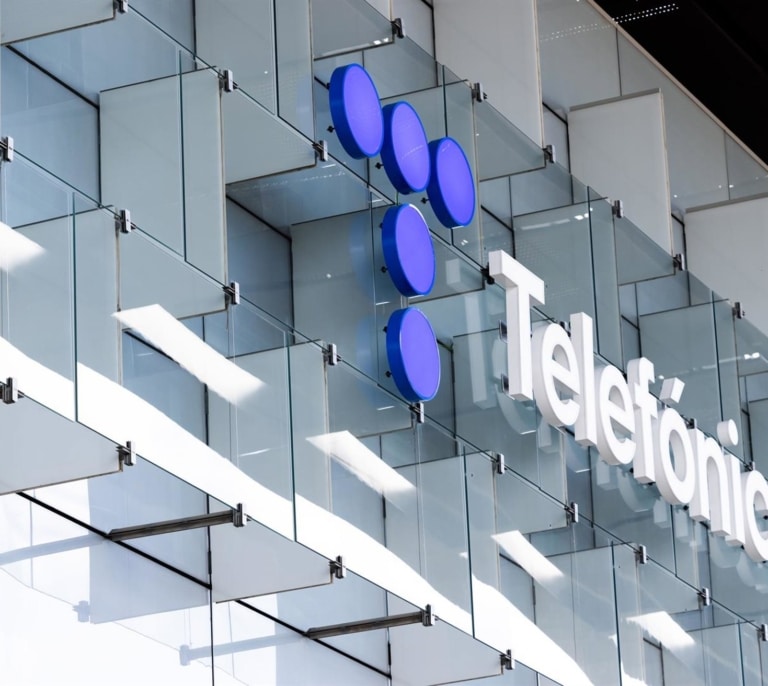 Telefónica y Pontegadea acuerdan la venta de Telxius