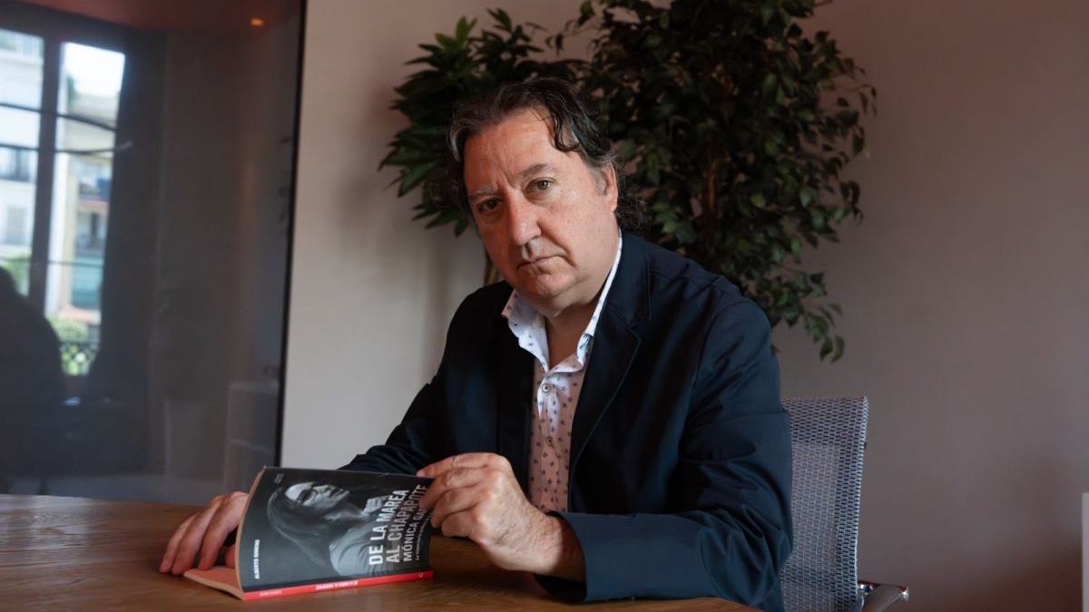 Un nuevo libro analiza la gestión de la ministra de Sanidad, Mónica García