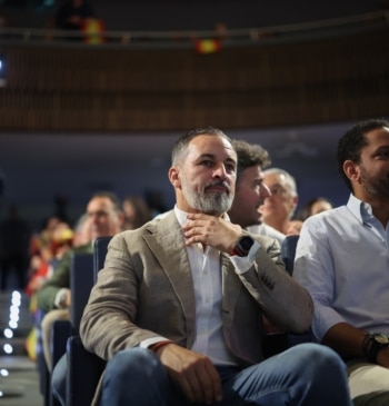 Abascal pide a los suyos respeto al PP y a los acuerdos, [...]