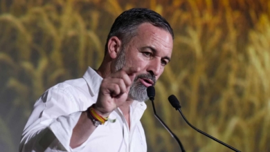 Juanma Moreno avanza hacia una investidura fallida con Vox dispuesto a agotar los plazos para imponer su agenda