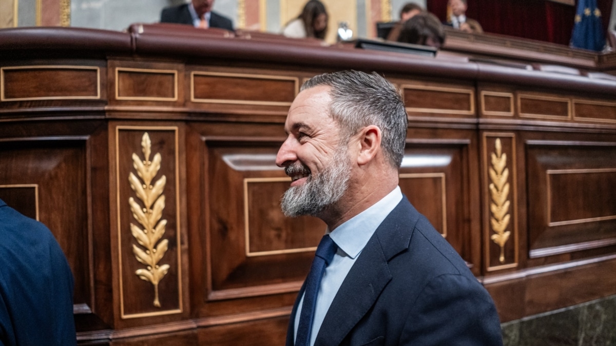 El presidente del Vox, Santiago Abascal, en el hemiciclo del Congreso de los Diputados