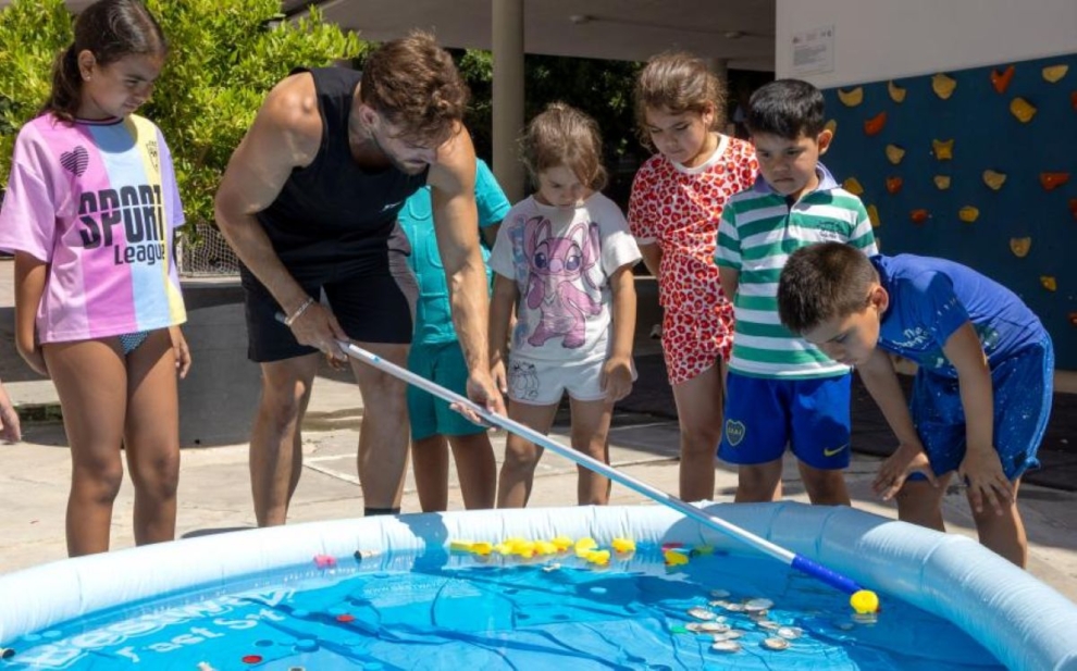 Niños y niñas del programa CaixaProinfancia durante una actividad