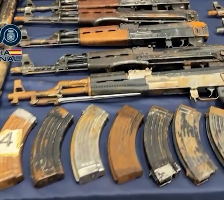 Barcelona Kaláshnikov: las armas fantasma de guerra toman la Ciudad Condal