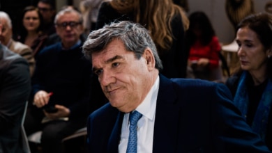 El Banco de España critica que Sánchez siga sin explicar cómo pagará el nuevo gasto público: con más impuestos o más deuda