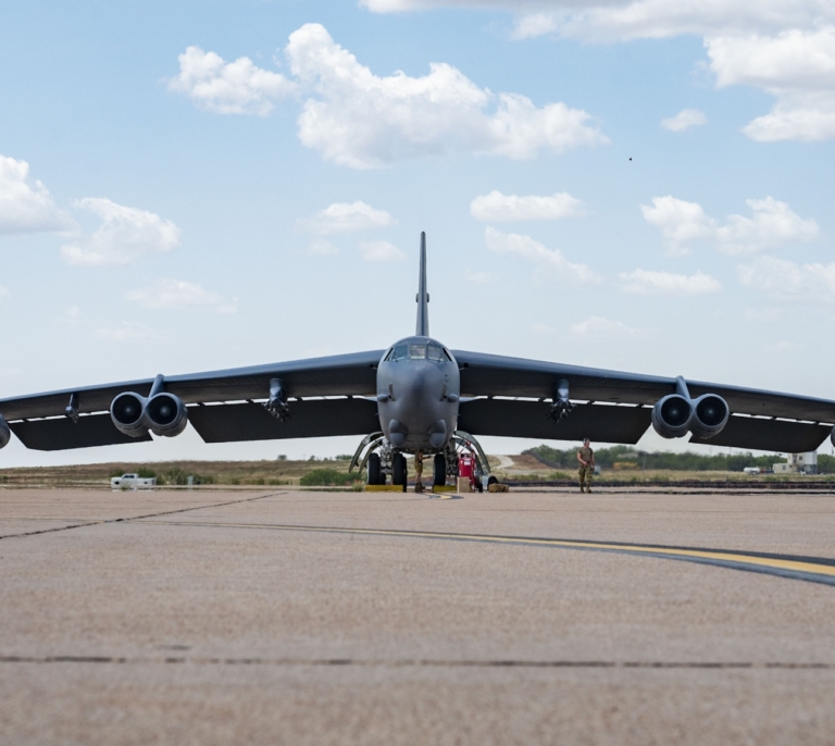El B-52 estrellado en California, un avión nuclear de 1960 que puede llevar hasta 32 toneladas de bombas