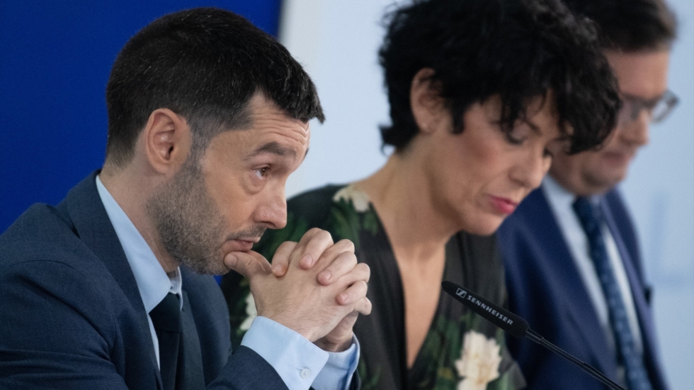 Sumar, cada vez más lejos de Podemos por seguir con Sánchez: "Pase lo que pase, quedarán nuestras reformas" 