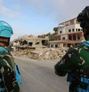 Un casco azul serbio muerto y dos españoles heridos en el sur [...]