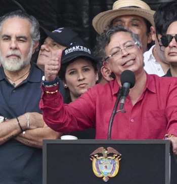Petro insiste en el "posible fraude" en las presidenciales colombianas mientras la [...]